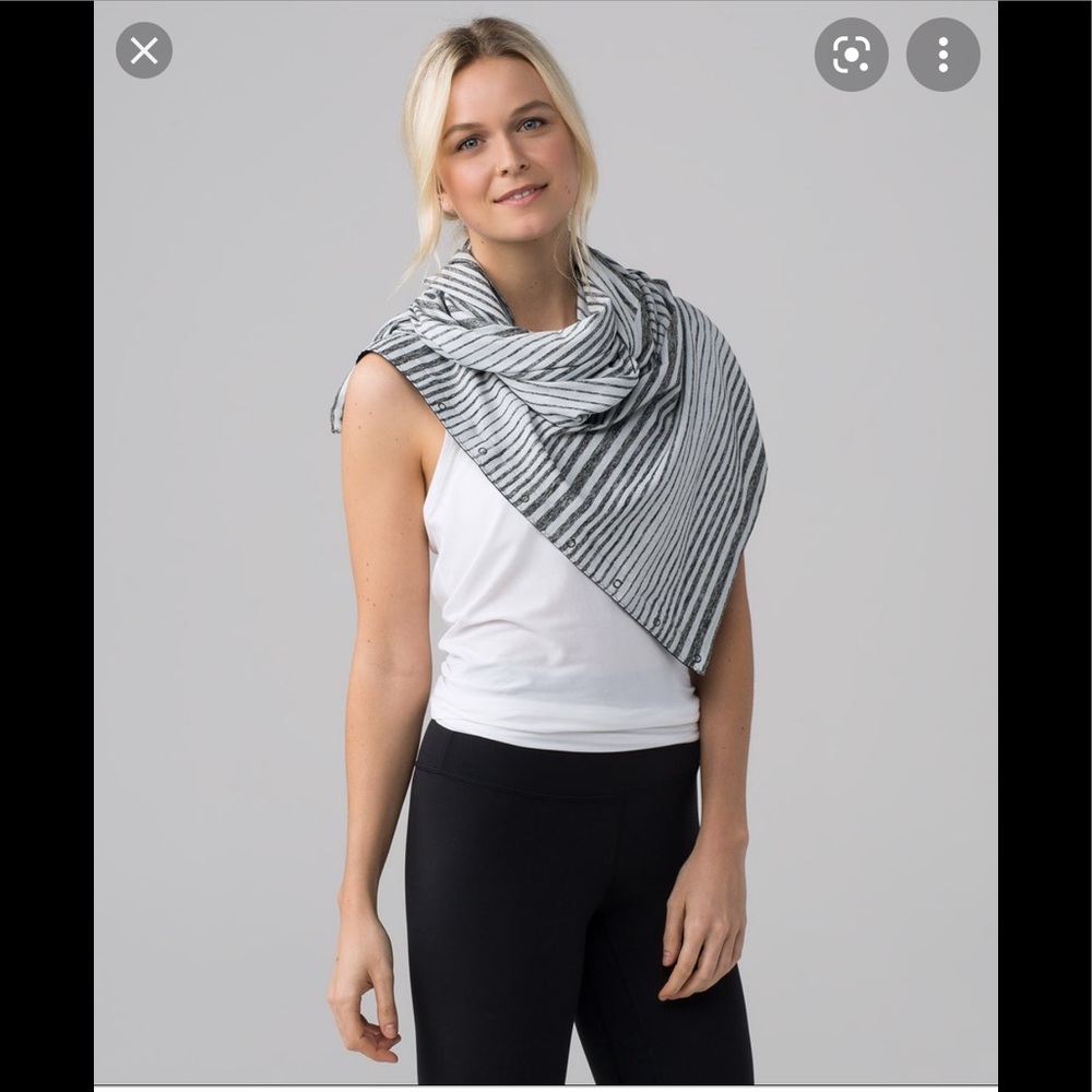 Lululemon Striped Vinyasa Scarf - NWOT